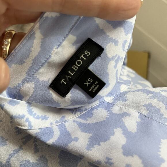 Talbots Blouse Tunic size Extra Small Lilac Purple White Floral Career Casual - Picture 6 of 6